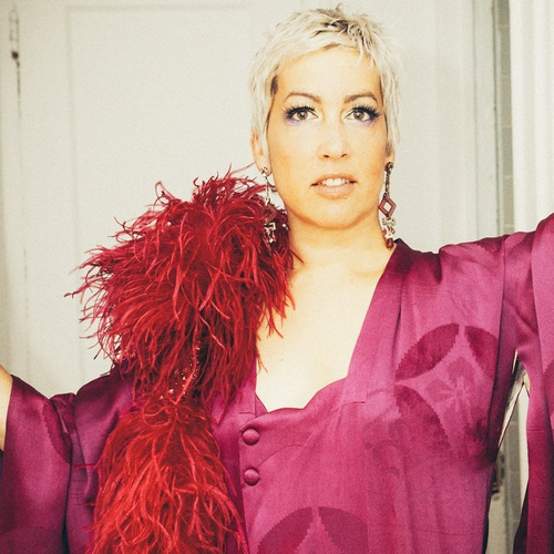 photo number one of Edie Nightcrawler item EDIENI