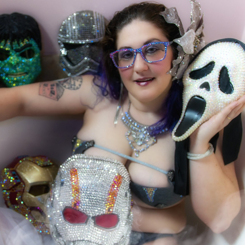 photo number one of Ellie Quinn item ELLIEQU