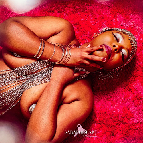 photo number one of Helena Isis item HELENAI