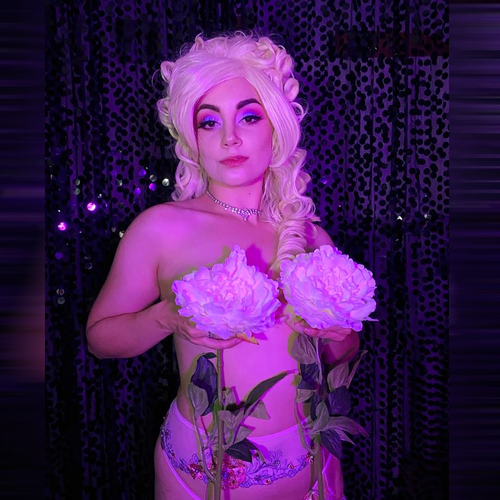 photo number one of Logan Laveau item LOGANL