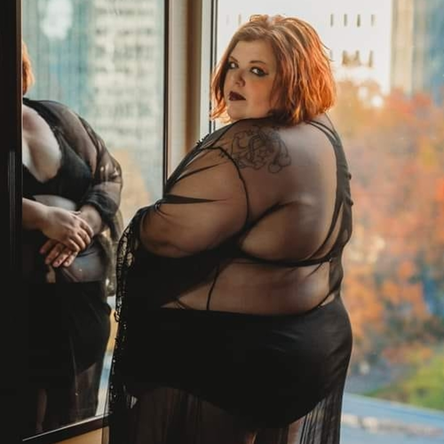 photo number one of Luscious D item LUSCIOD