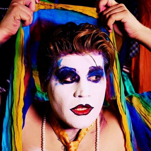 photo number one of Viktor Devonne item VIKTOR