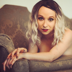 photo of Bitsy La Bourbon item BITSYL