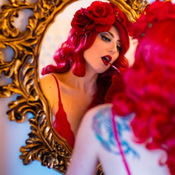 photo of Nina La Voix item NINALA